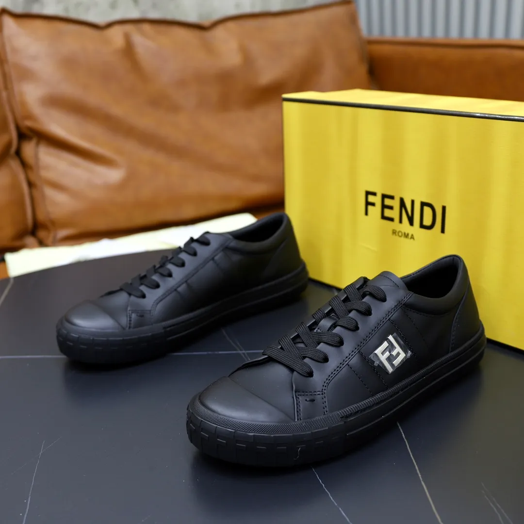 Factory price: 580💰Original order (couple model) Brand: FENDI Fendi🙅‍♂️🙅‍♂️🙅‍♂️ Size: Female 35–40, Male 39-44 (45 can be customized) Grade: Official website genuine Material: Imported original cowhide upper Original comfortable lining TPU wear-resistant lightweight outsole Style category: Loafers New trendy shoes color: actual picture color